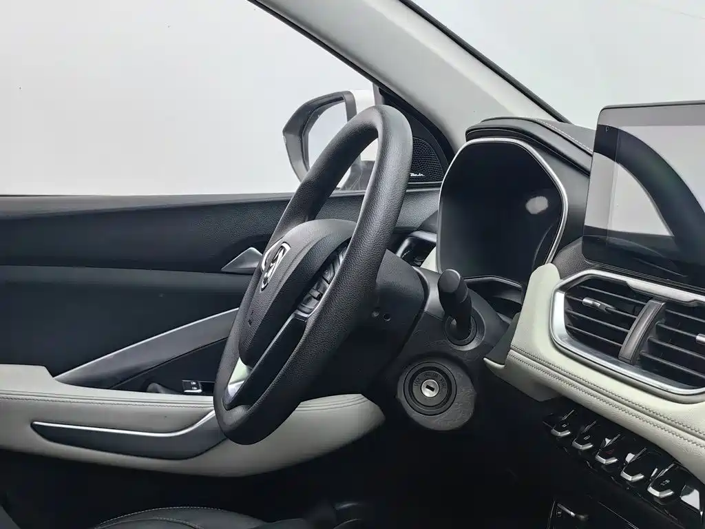 Фото 22 - Baojun 530