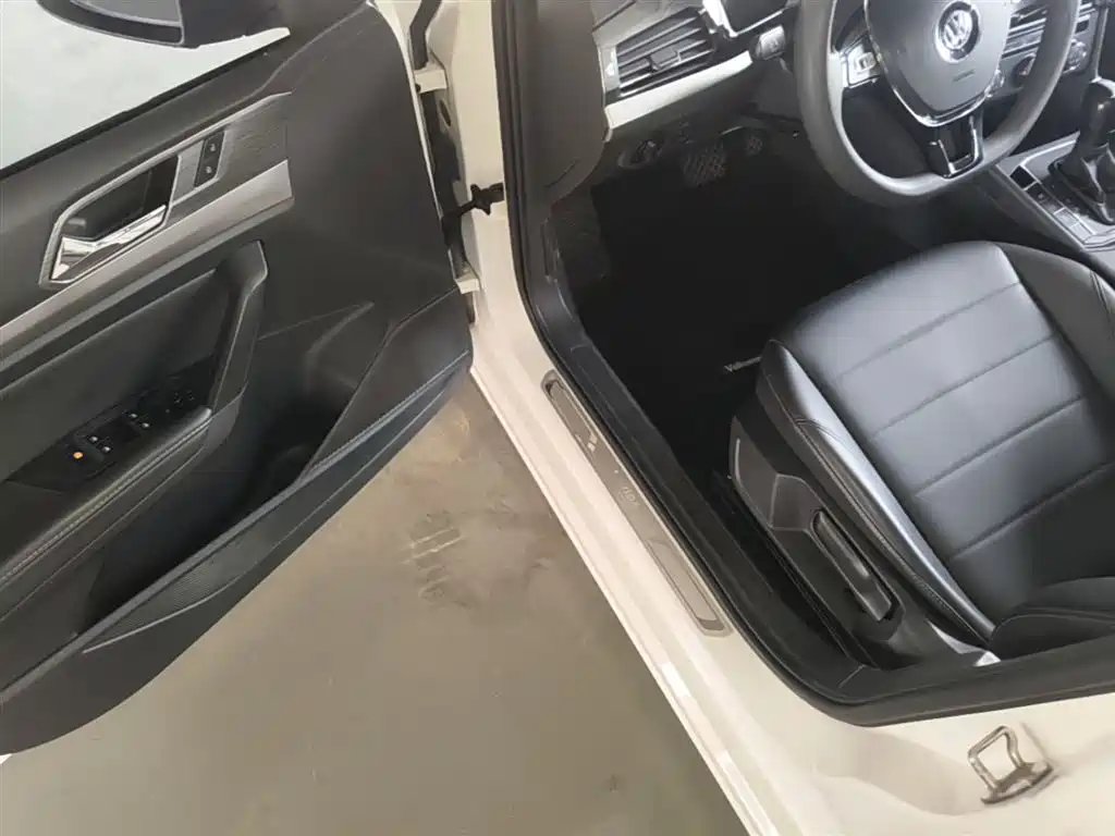 Volkswagen Lavida 2019 1.5L Automatic Comfort Edition China VI фото 16