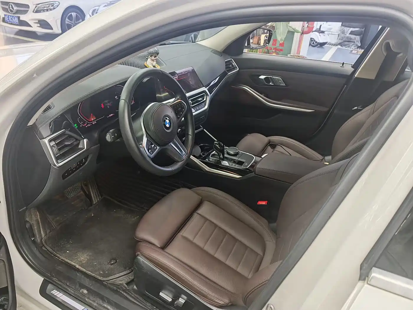 BMW 3 Series 2020 320Li M Sport Package фото 9