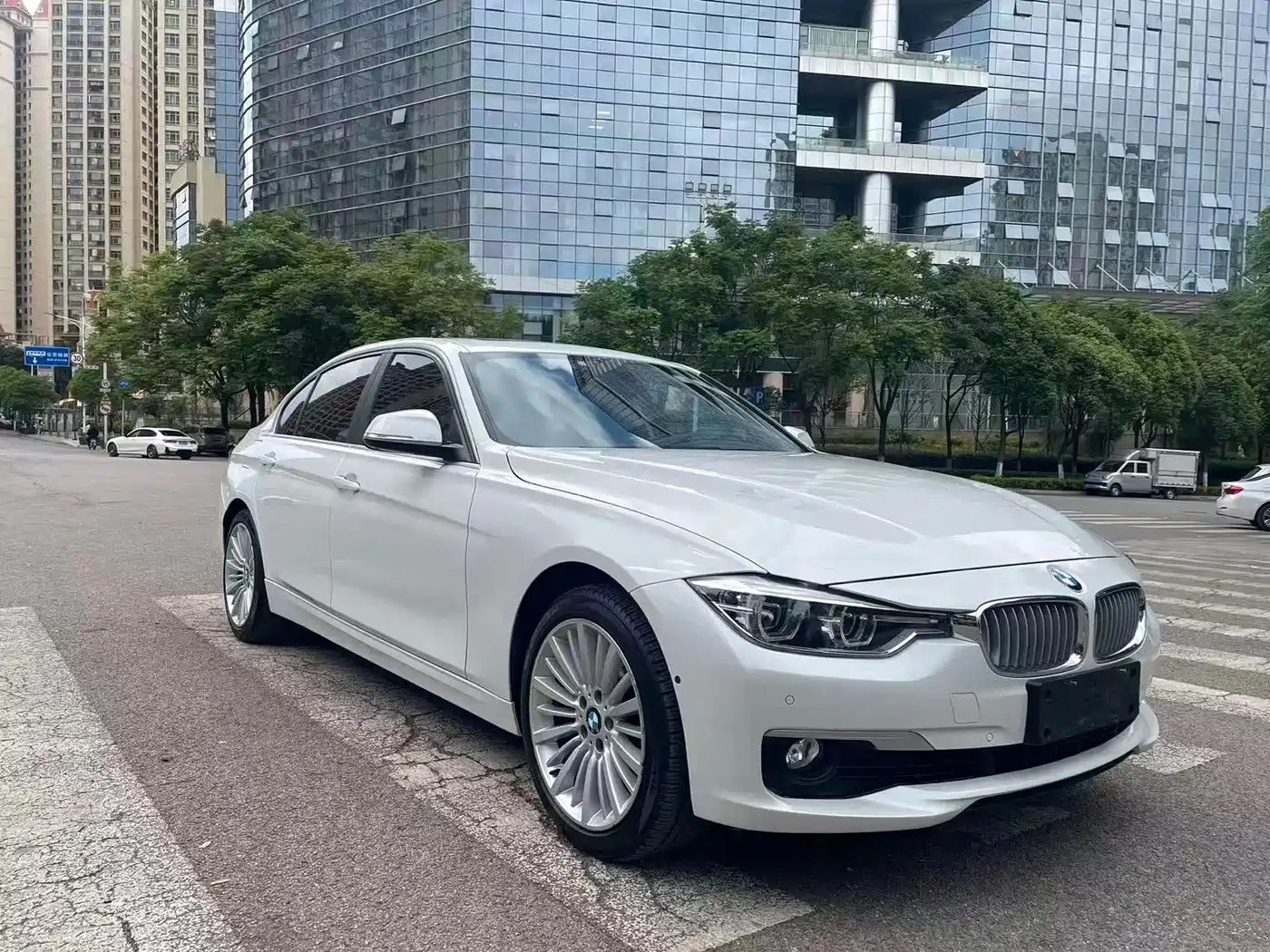 BMW 3 Series 2018 320Li xDrive Fashion Style фото 3