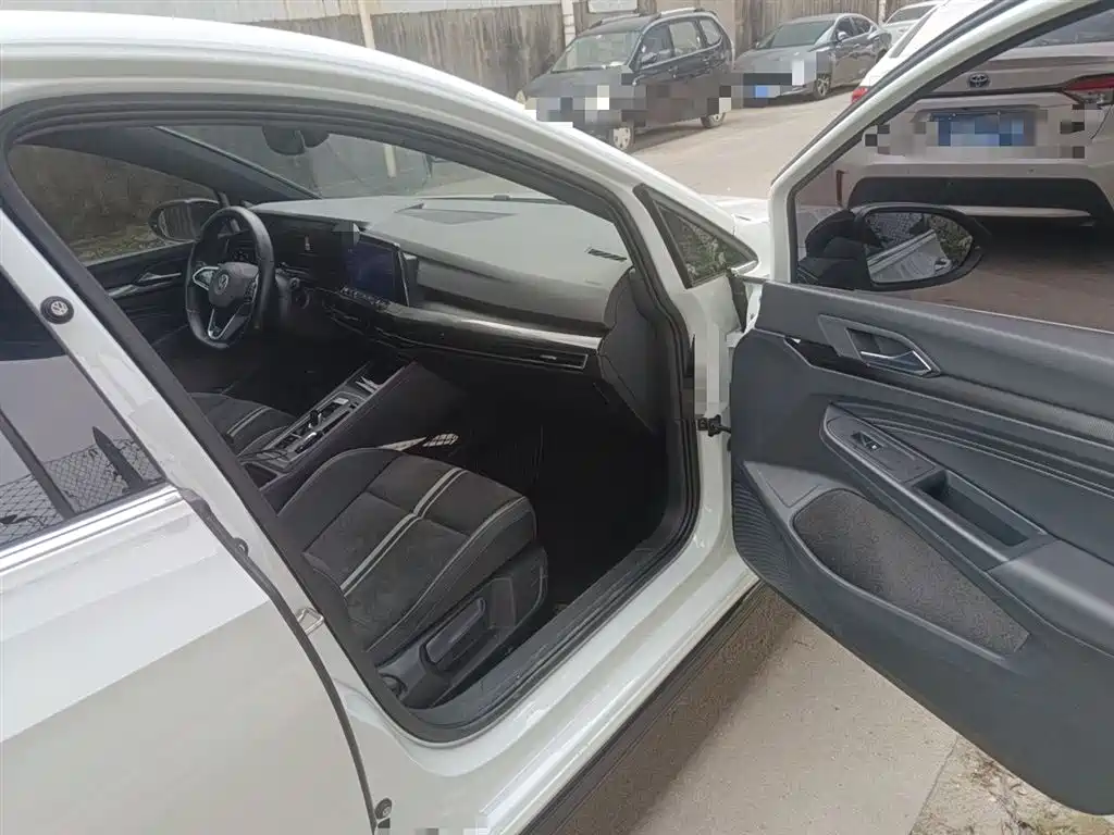 Volkswagen Golf 2021 280TSI DSG R-Line фото 19