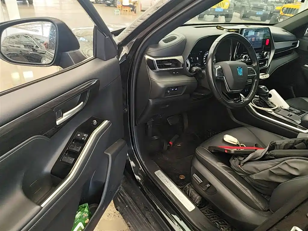 Toyota Crown Kluger 2021 2.5L HEV 4WD Luxury фото 16