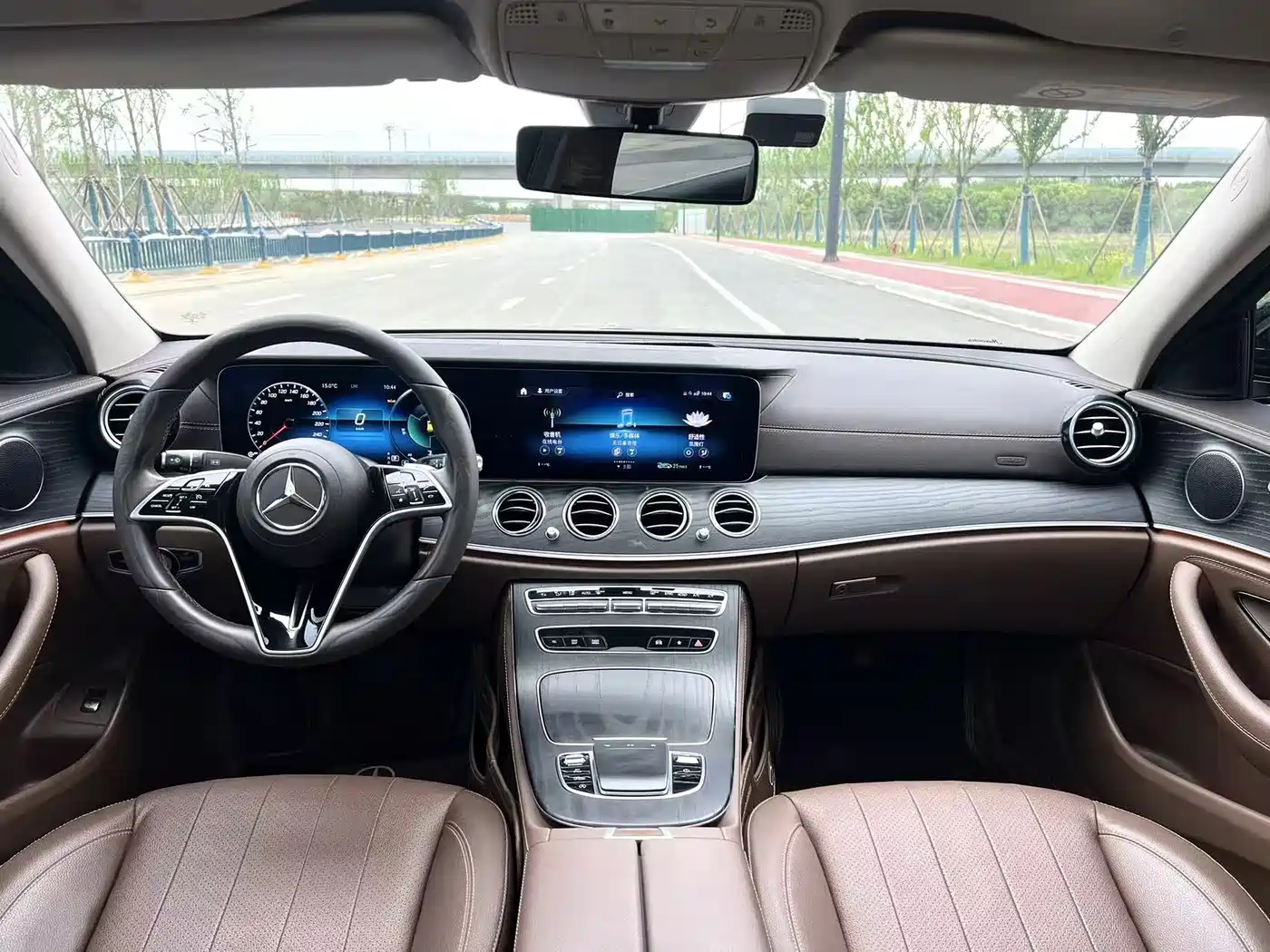 Mercedes-Benz E-Class 2023 E 300 L Fashion фото 11