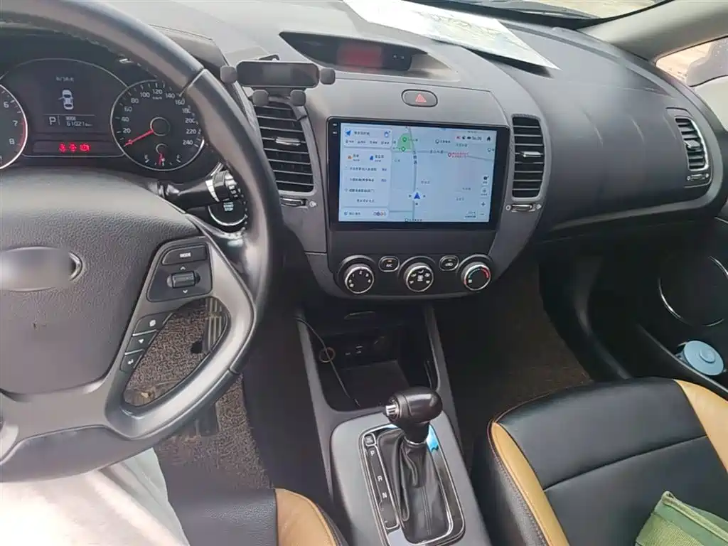 Kia K3 2015 1.6L Automatic GLS фото 10