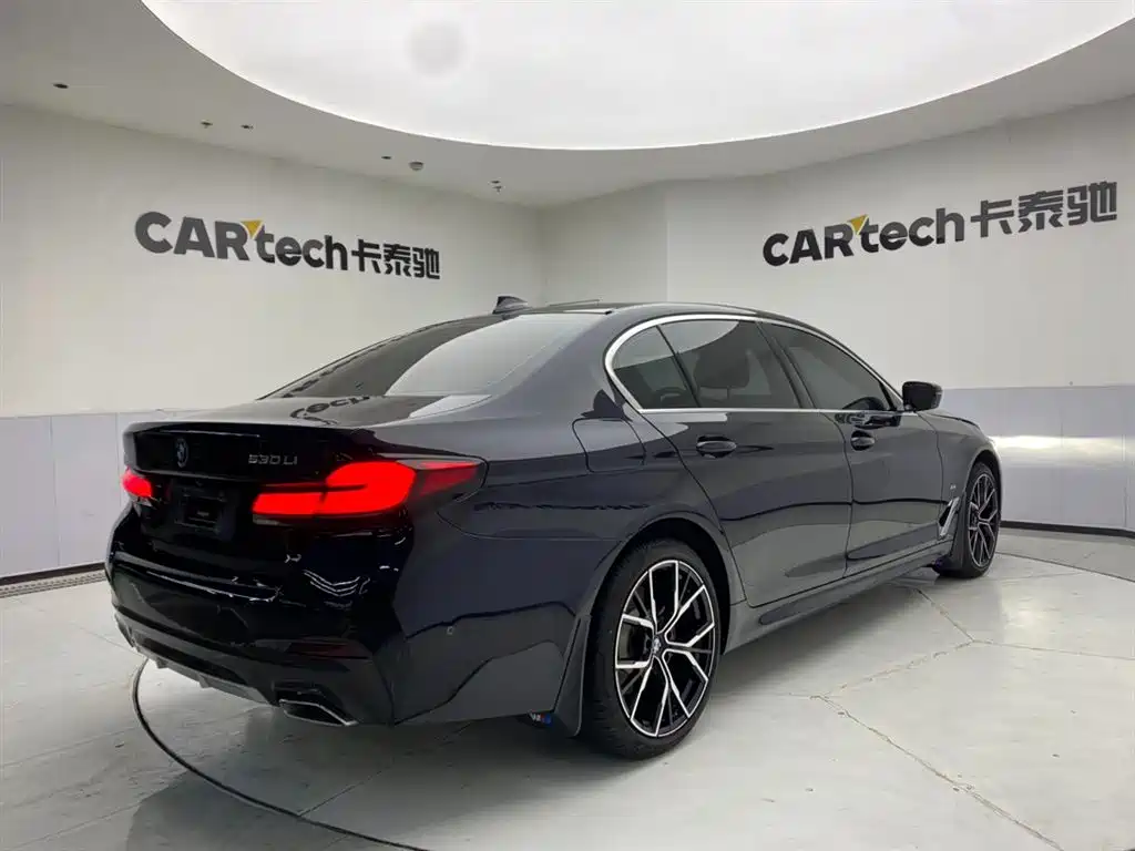 BMW 5 Series 2021 530Li Leading M Sport Package фото 5