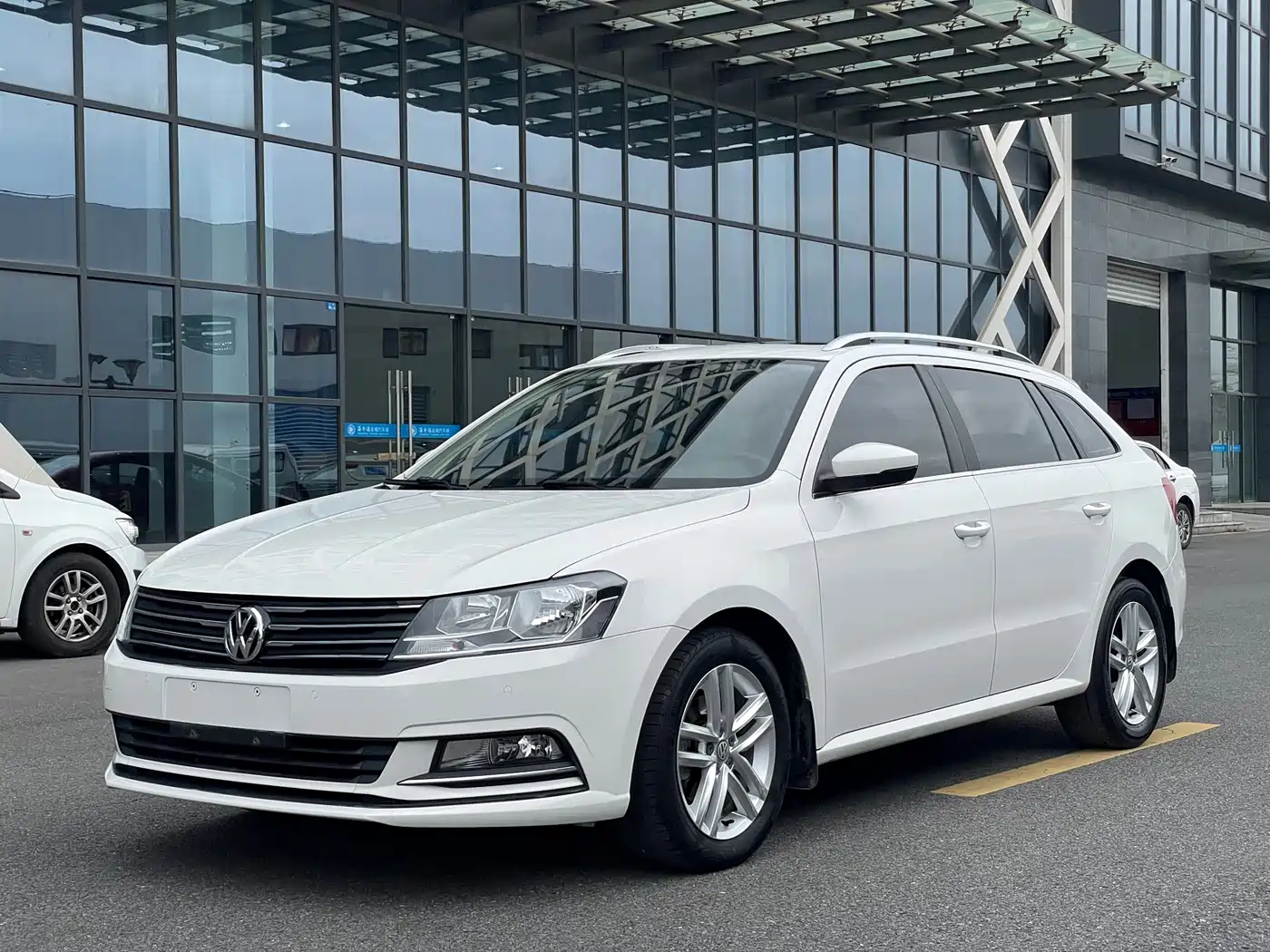 Volkswagen Lavida Tour 2017 180TSI DSG Comfort Edition