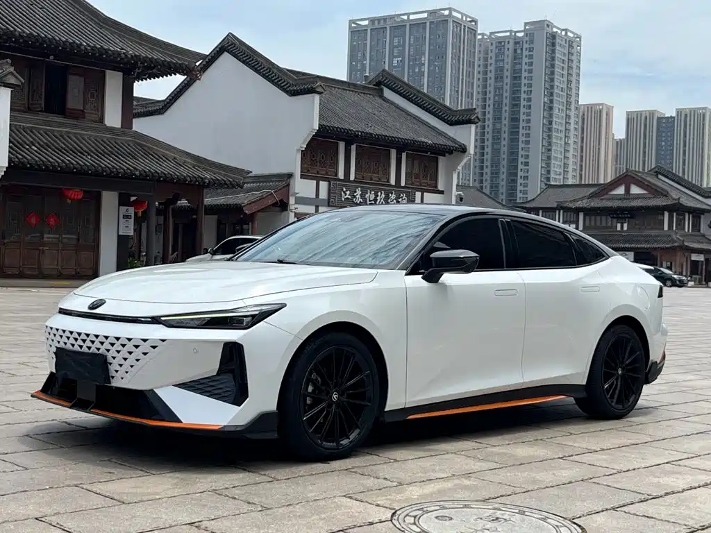 Changan UNI-V 2023 1.5T Premium Edition