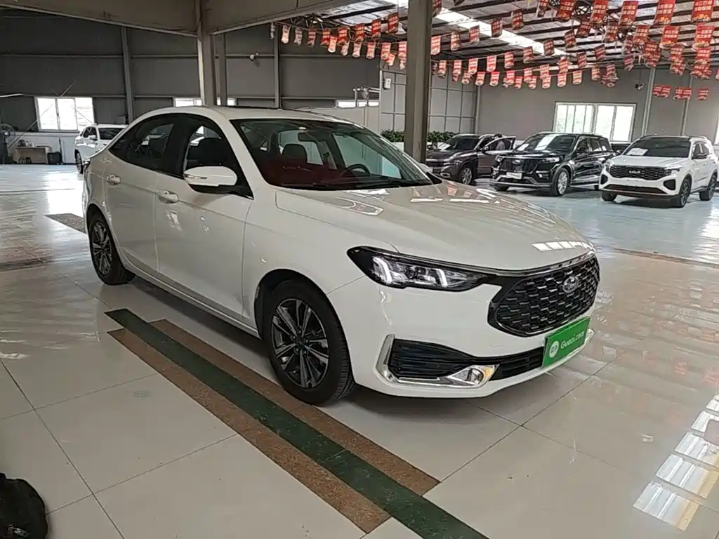 2022 Ford Escort