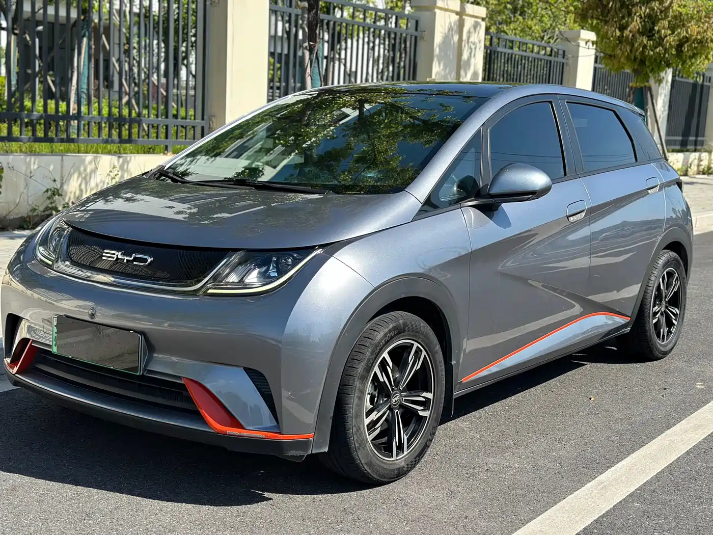 BYD Dolphin 2021 Model 405km Fashion Edition
