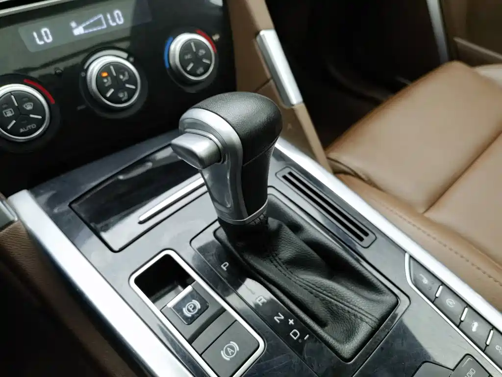 Фото 13 - Haval H7