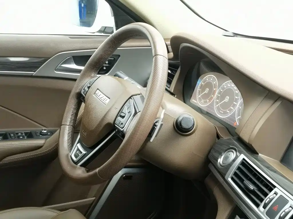 Фото 22 - Haval H7