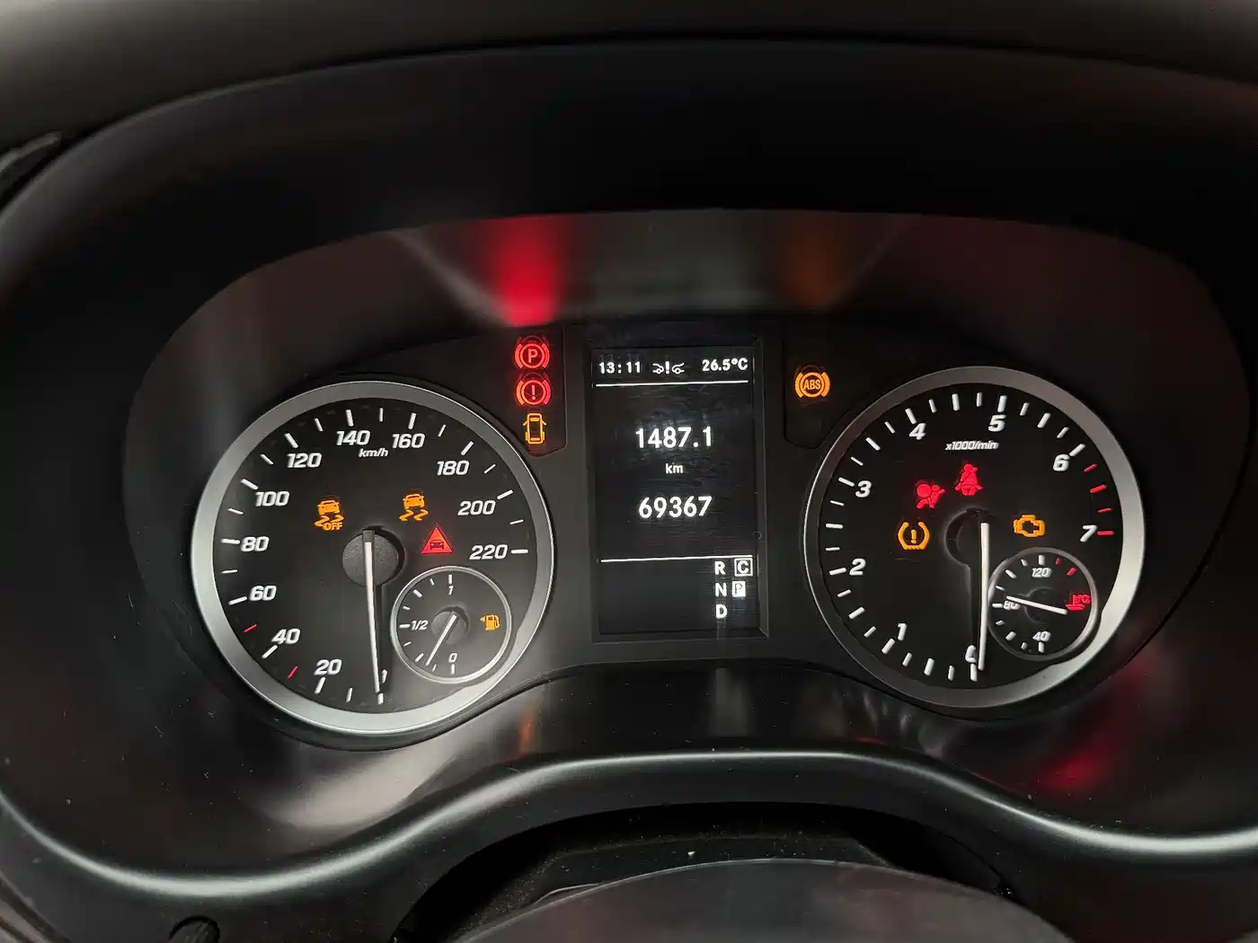 Mercedes-Benz Vito 2021 2.0T Business Edition 7-seater фото 21