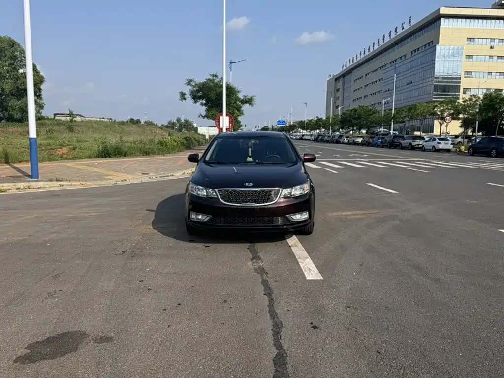 Kia Forte 2015 2014 1.6L MT GL