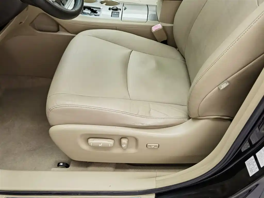 Toyota Highlander 2012 2.7L 2WD 7-Seater Luxury Edition фото 20