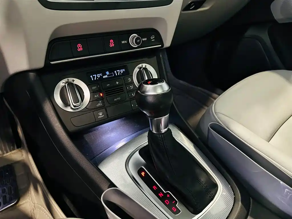 Audi Q3 2015 30 TFSI Comfort фото 11