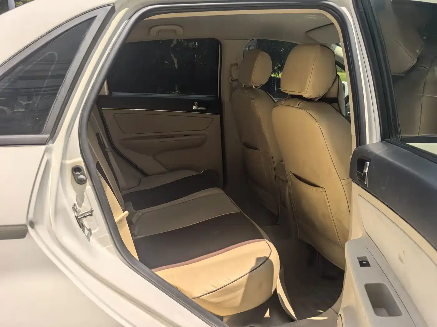 BAIC E-Series 2015 2013 Sedan 1.5L Automatic Letian Edition