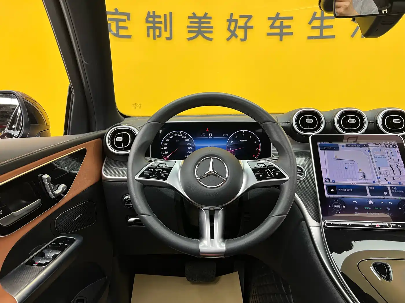Mercedes-Benz GLC 2023 Facelift GLC 260 L 4MATIC Sport 7-Seater фото 9