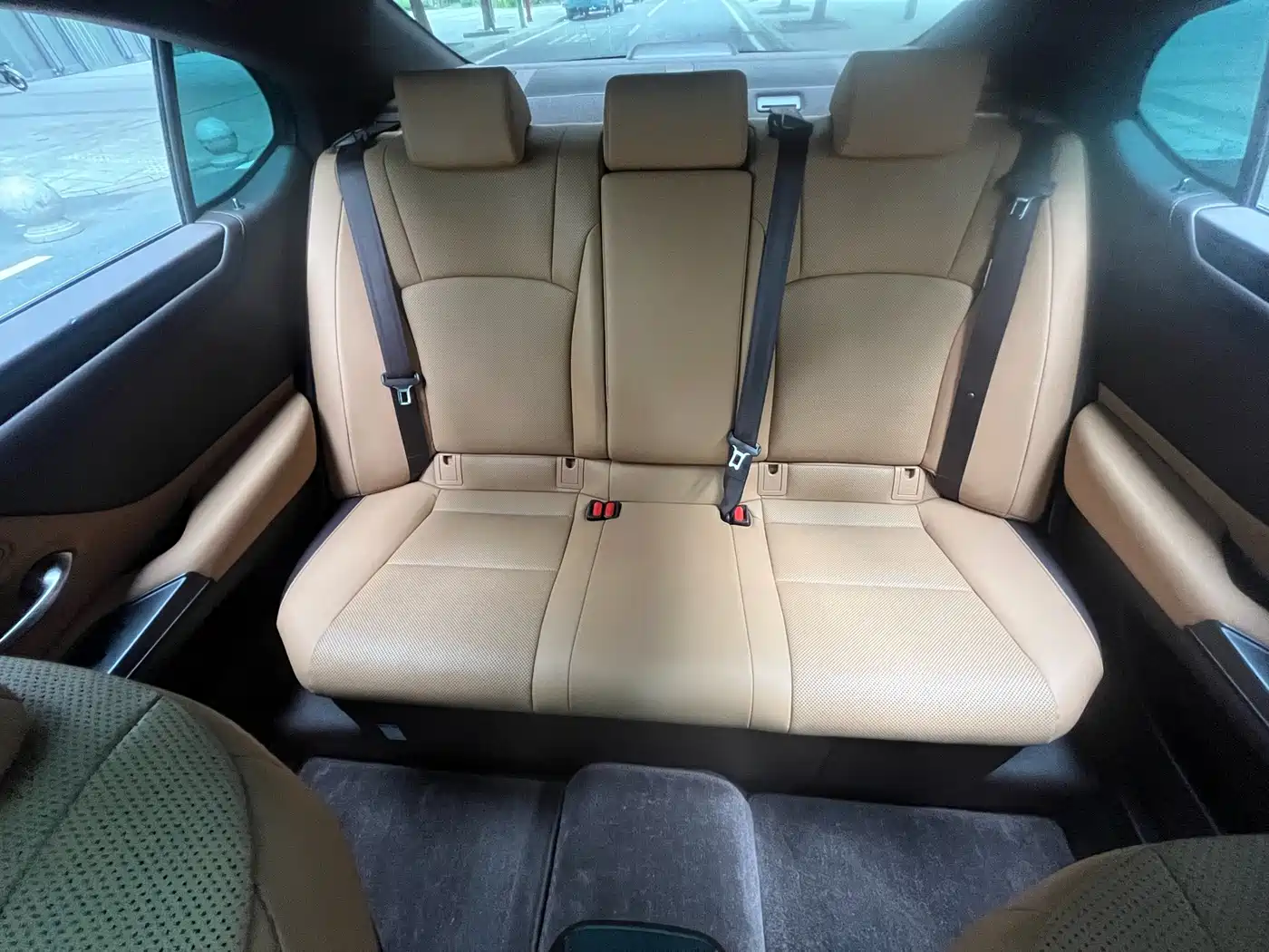 Lexus ES 2018 300h Excellence Edition China V фото 39