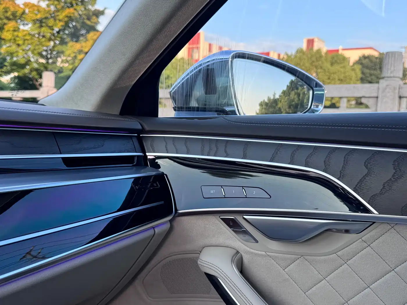 Фото 18 - Audi A8