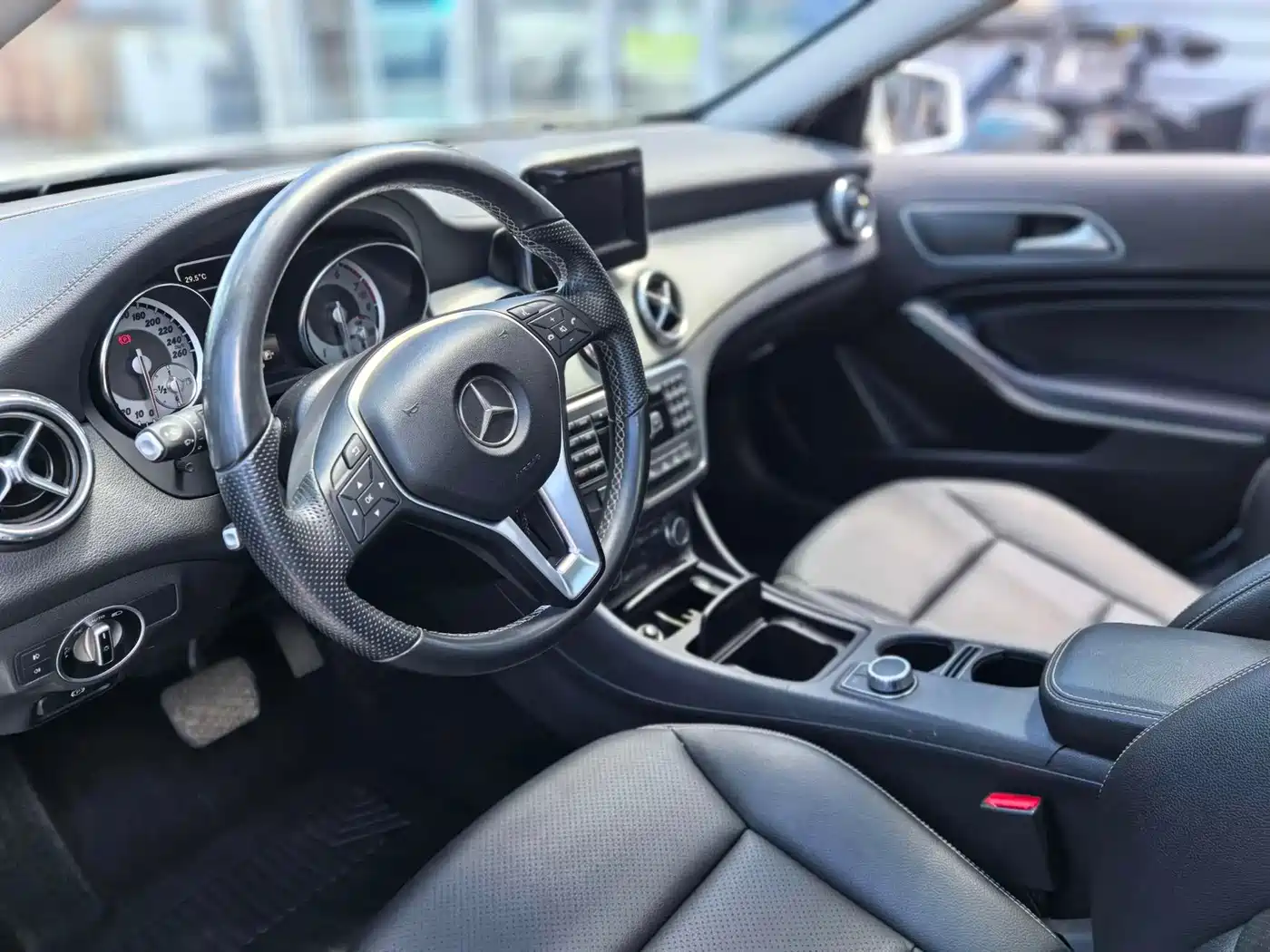 Mercedes-Benz GLA 2015 2015 GLA 200 Fashion
