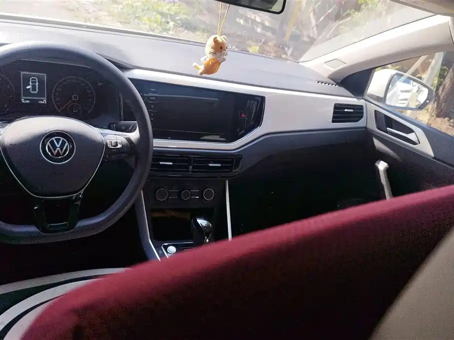 Volkswagen Polo 2021 Plus 1.5L Automatic Colorful Tech Edition фото 12