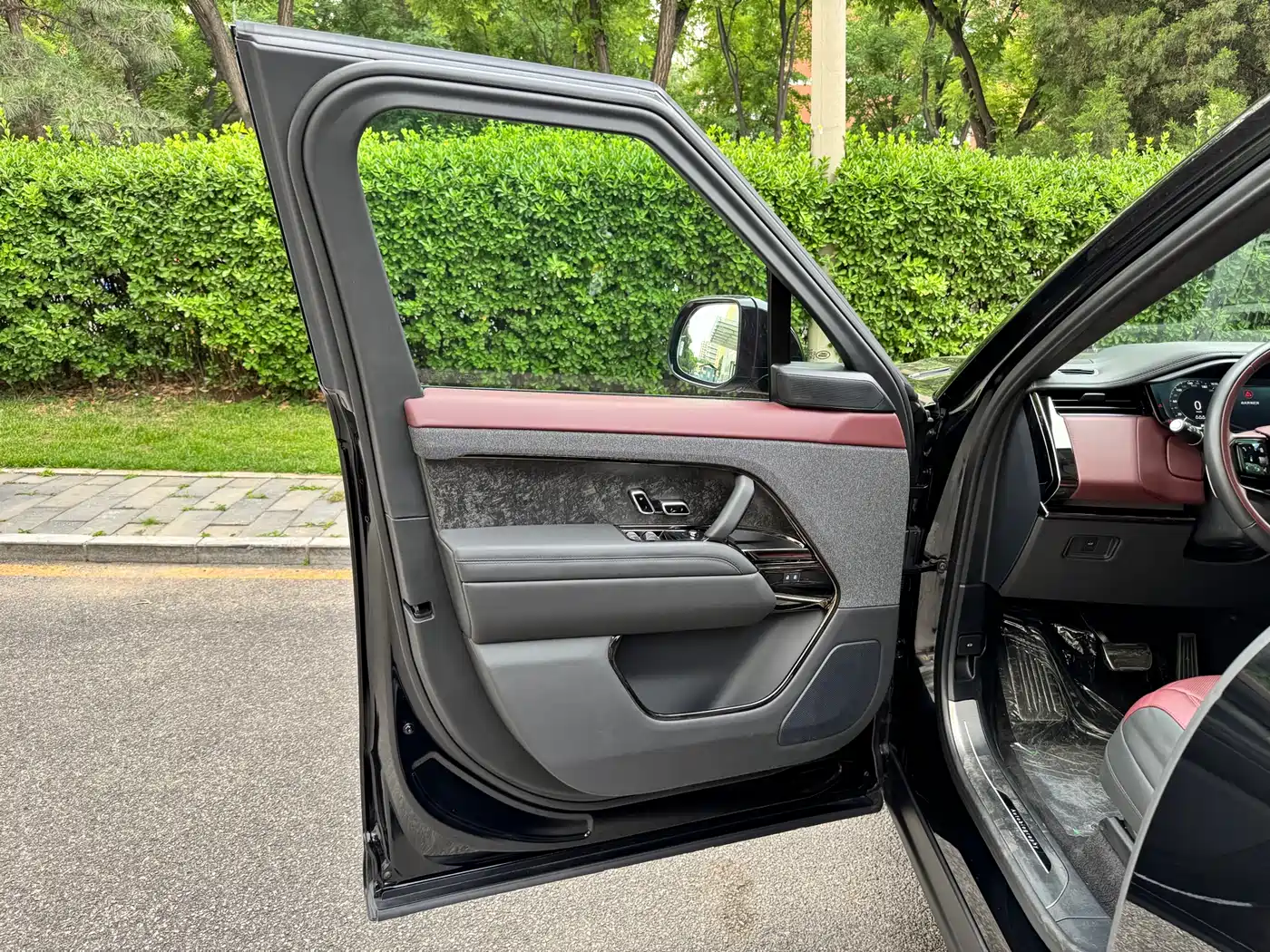Land Rover Range Rover Sport 2024 400PS Exemplary Edition фото 7