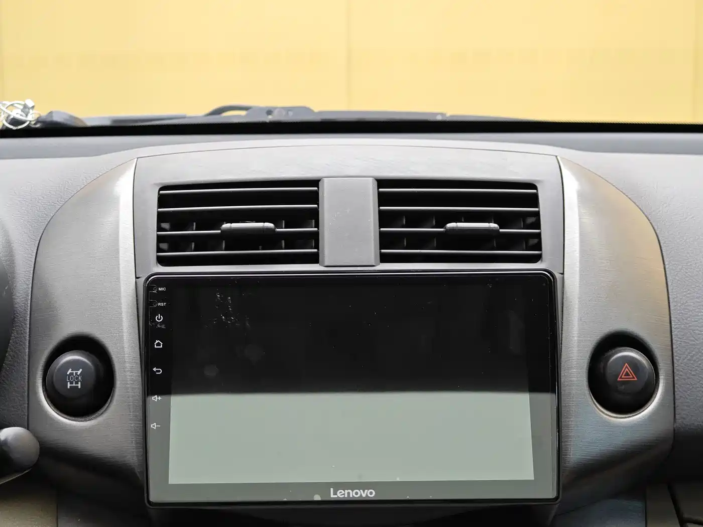 Toyota RAV4 Rongfang 2011 2.4L Automatic 4WD Luxury Edition фото 16
