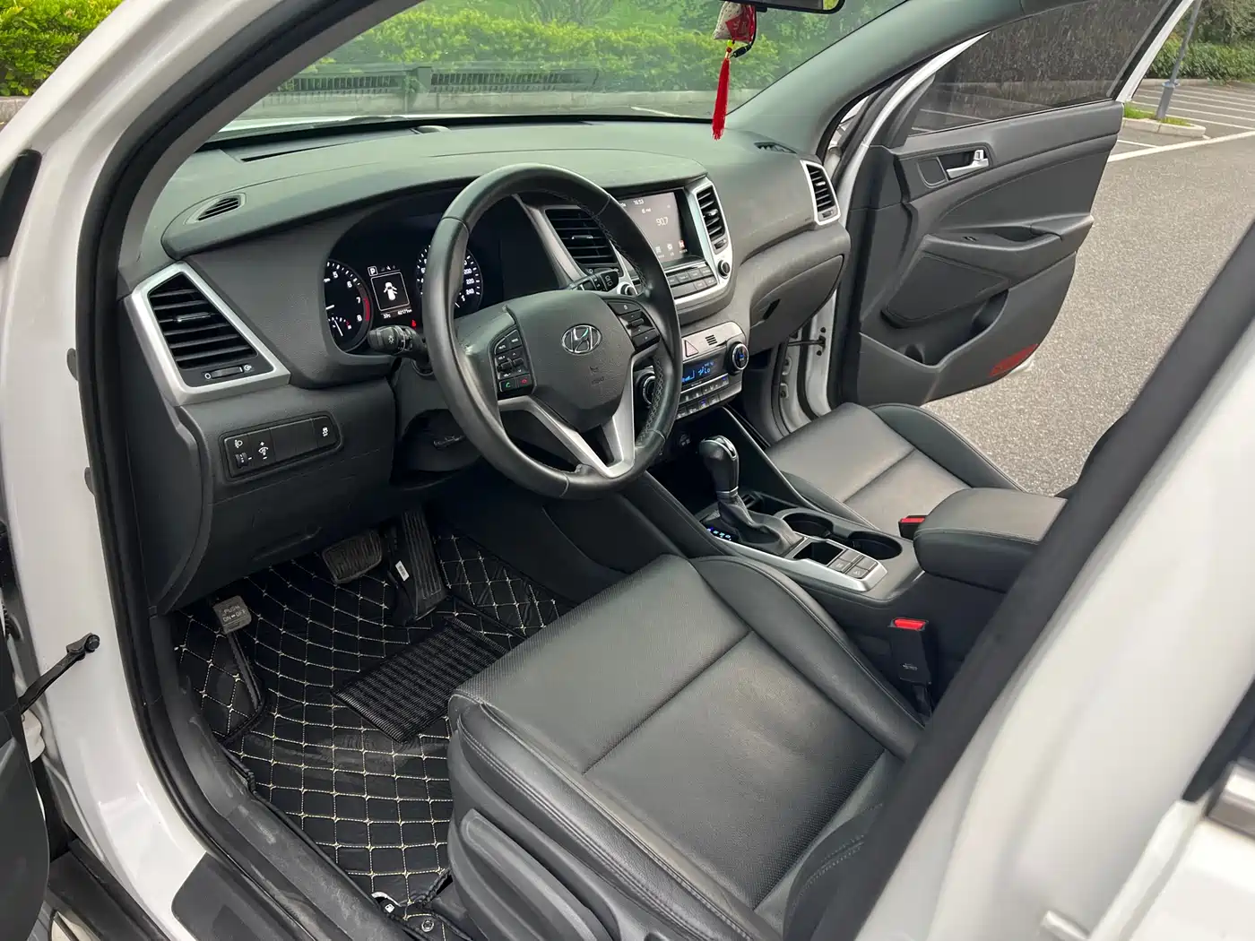 Hyundai Tucson 2015 1.6T Dual Clutch 2WD Smart фото 8