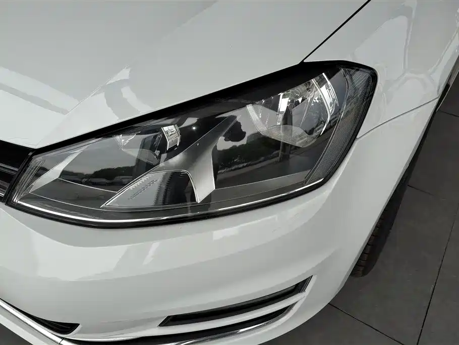 Volkswagen Golf 2016 230TSI Automatic Comfort фото 5