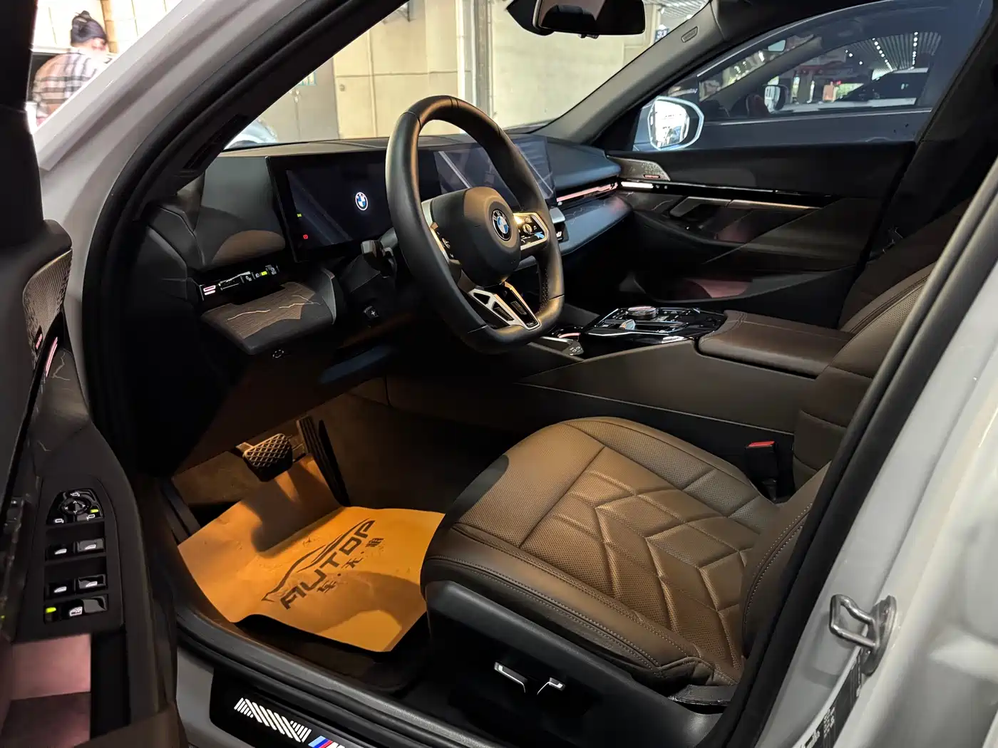 BMW 5 Series 2024 525Li M Sport Package фото 4