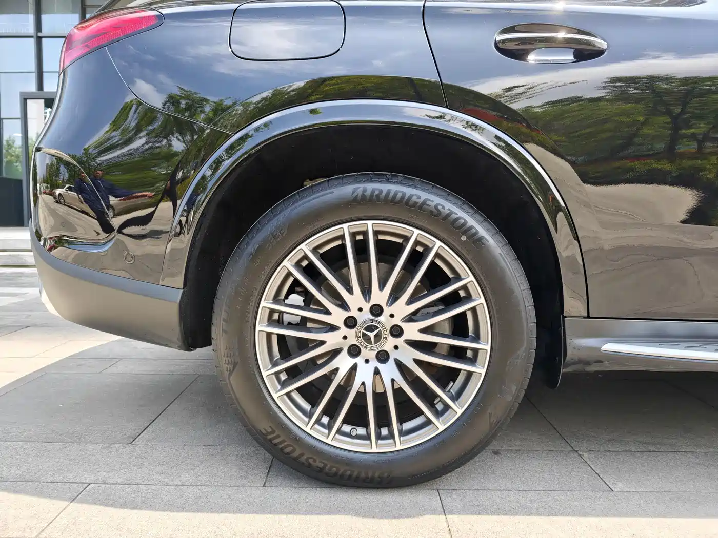 MERCEDES-BENZ GLC