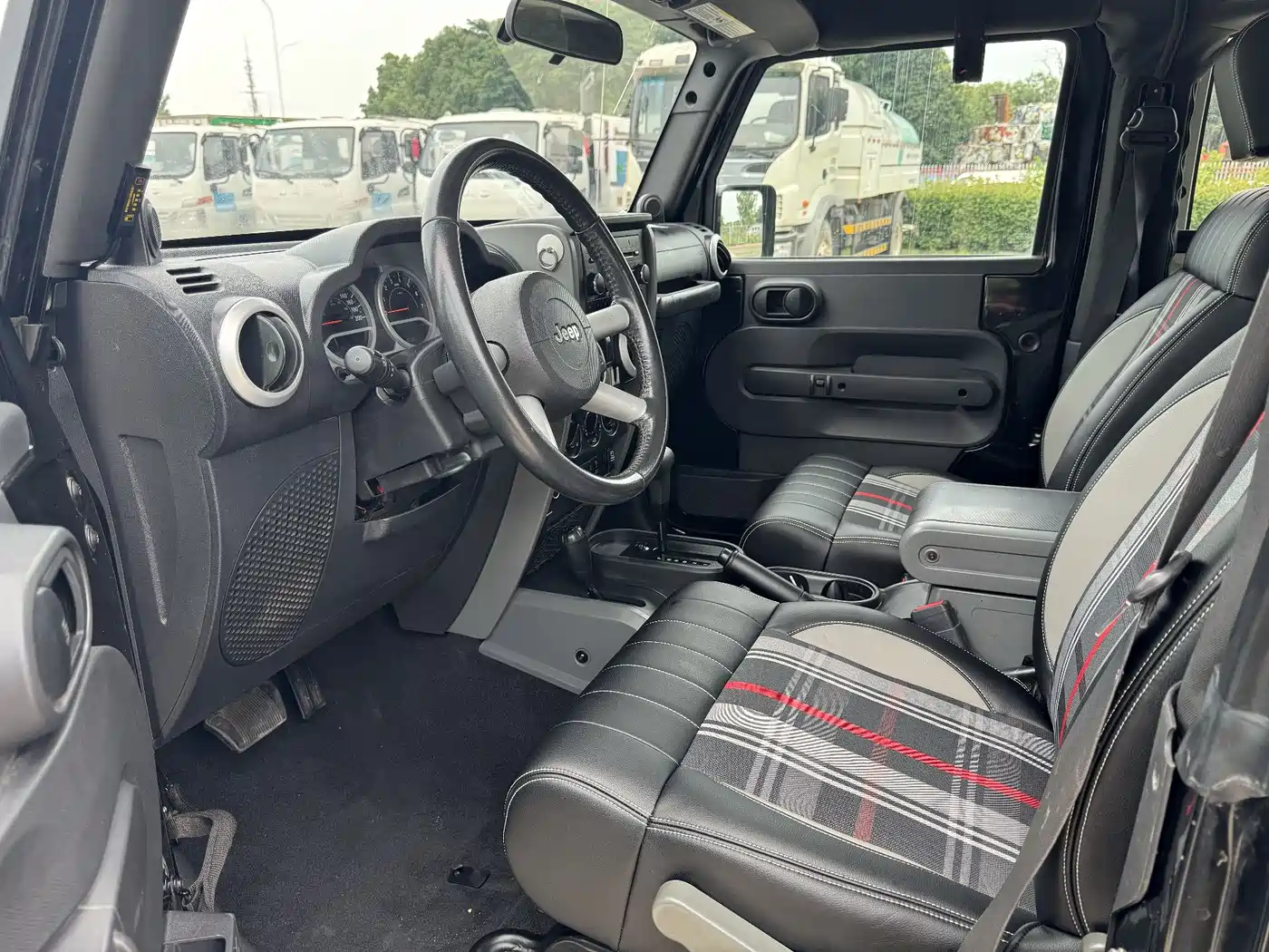 Jeep Wrangler 2010 2010 3.8L Sahara 2-Door