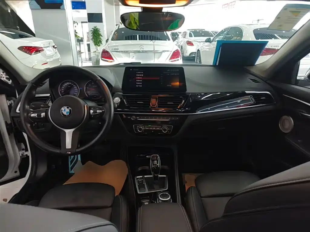 BMW 1 Series 2021 Facelift 120i M Sport Shadow Edition фото 10