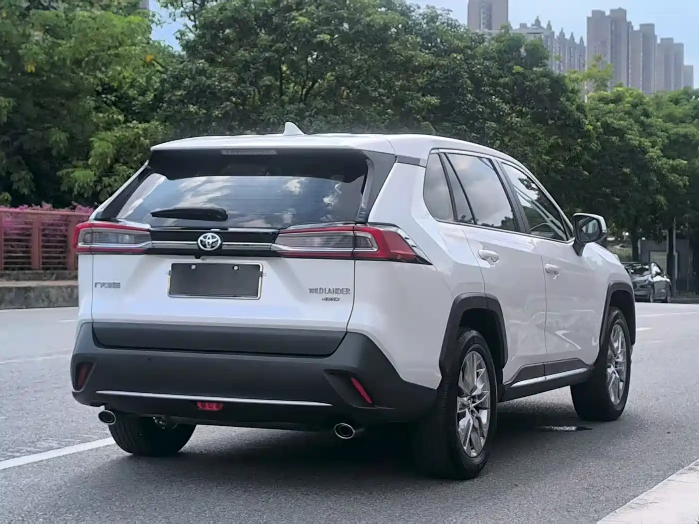 Toyota Wildlander 2021 2.0L CVT 4WD Luxury Edition фото 5