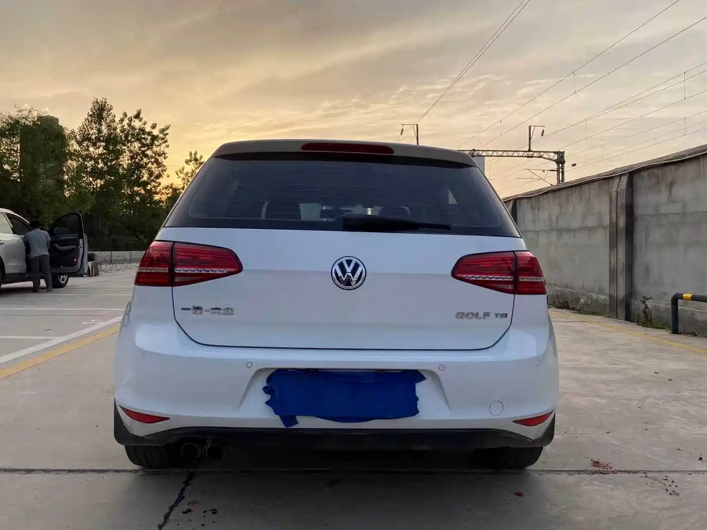 Volkswagen Golf 2016 230TSI Automatic Luxury фото 12