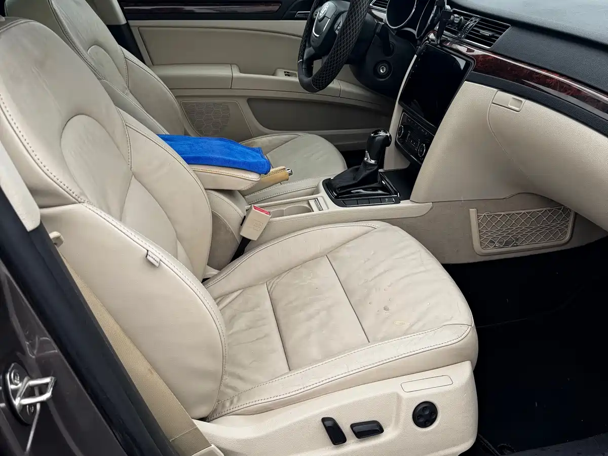 Škoda Superb (Import) 2013 Touring Edition 2.0TSI Premium фото 6