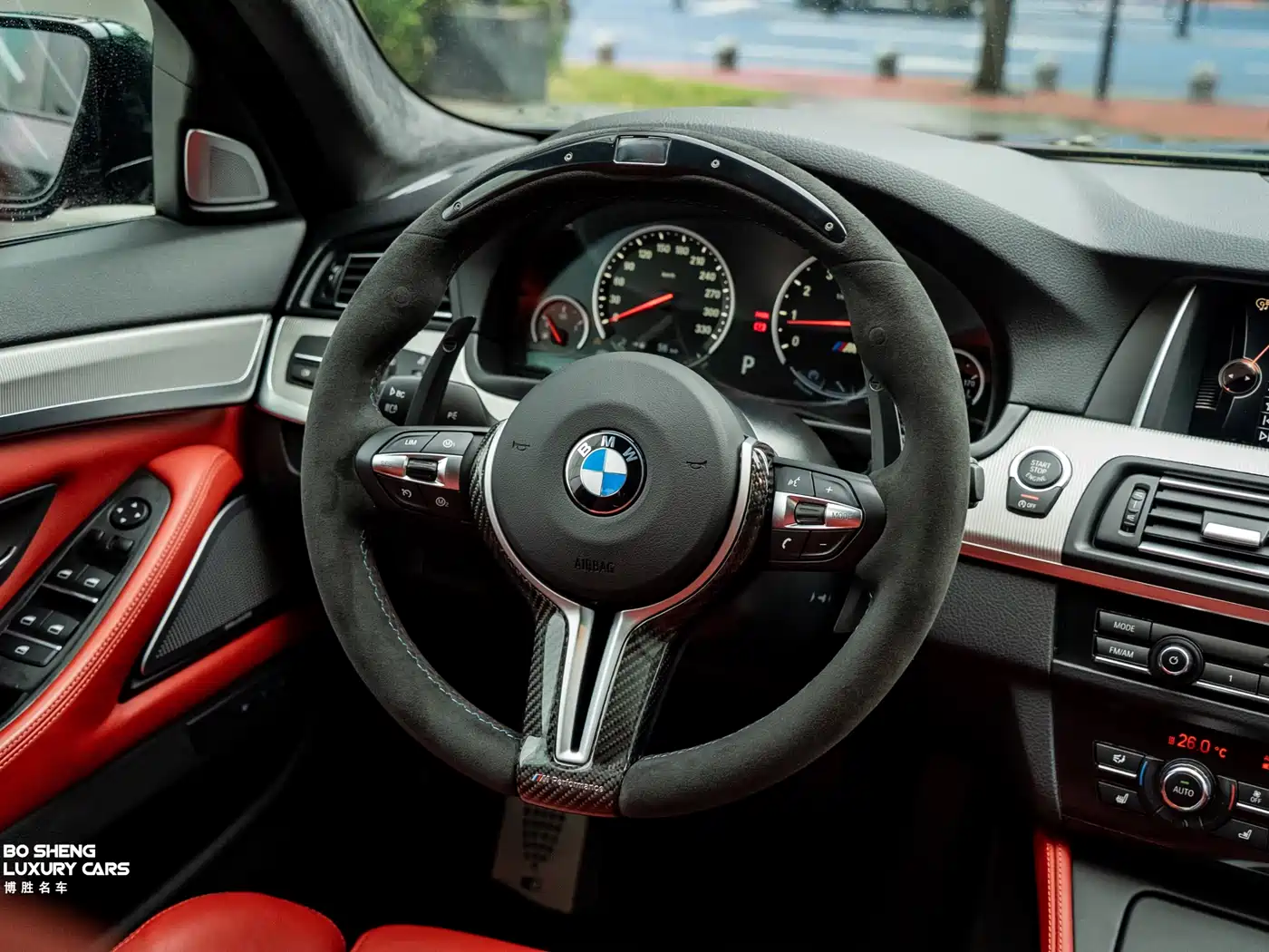 BMW M5 2014 M5 фото 32