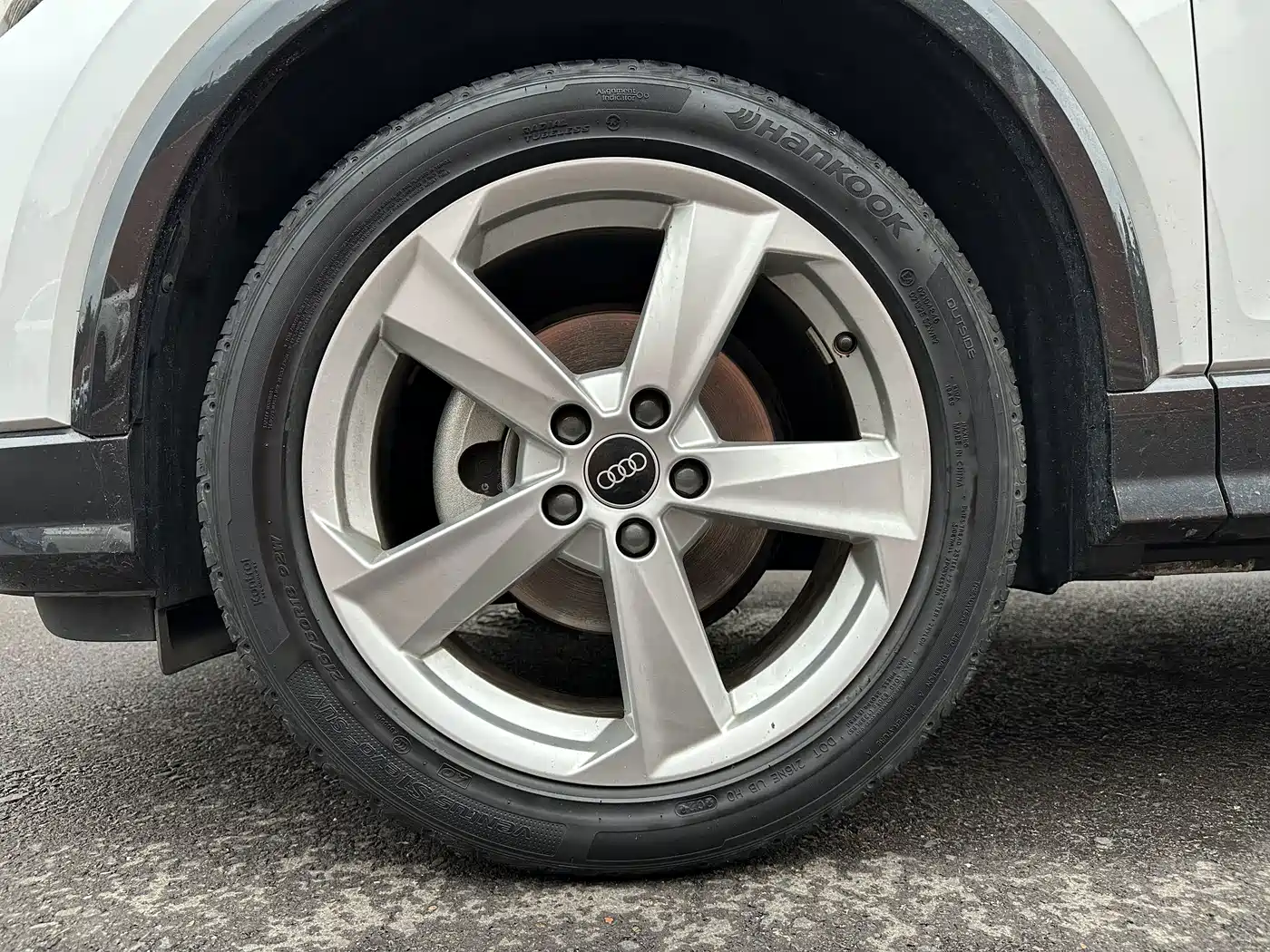 Photo 21 - Audi Q2L