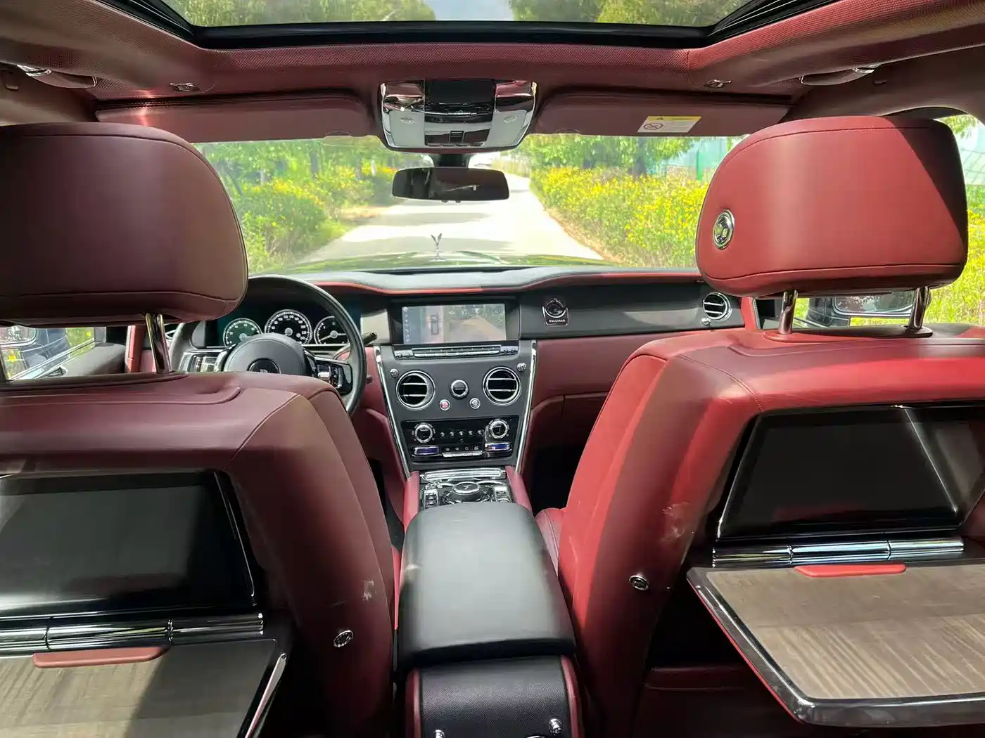 Rolls-Royce Cullinan 2018 4-Seater Version фото 8