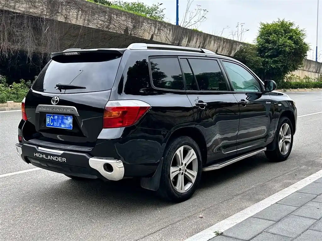 Toyota Highlander 2009 2.7L 2WD 7-seater Luxury Edition фото 4