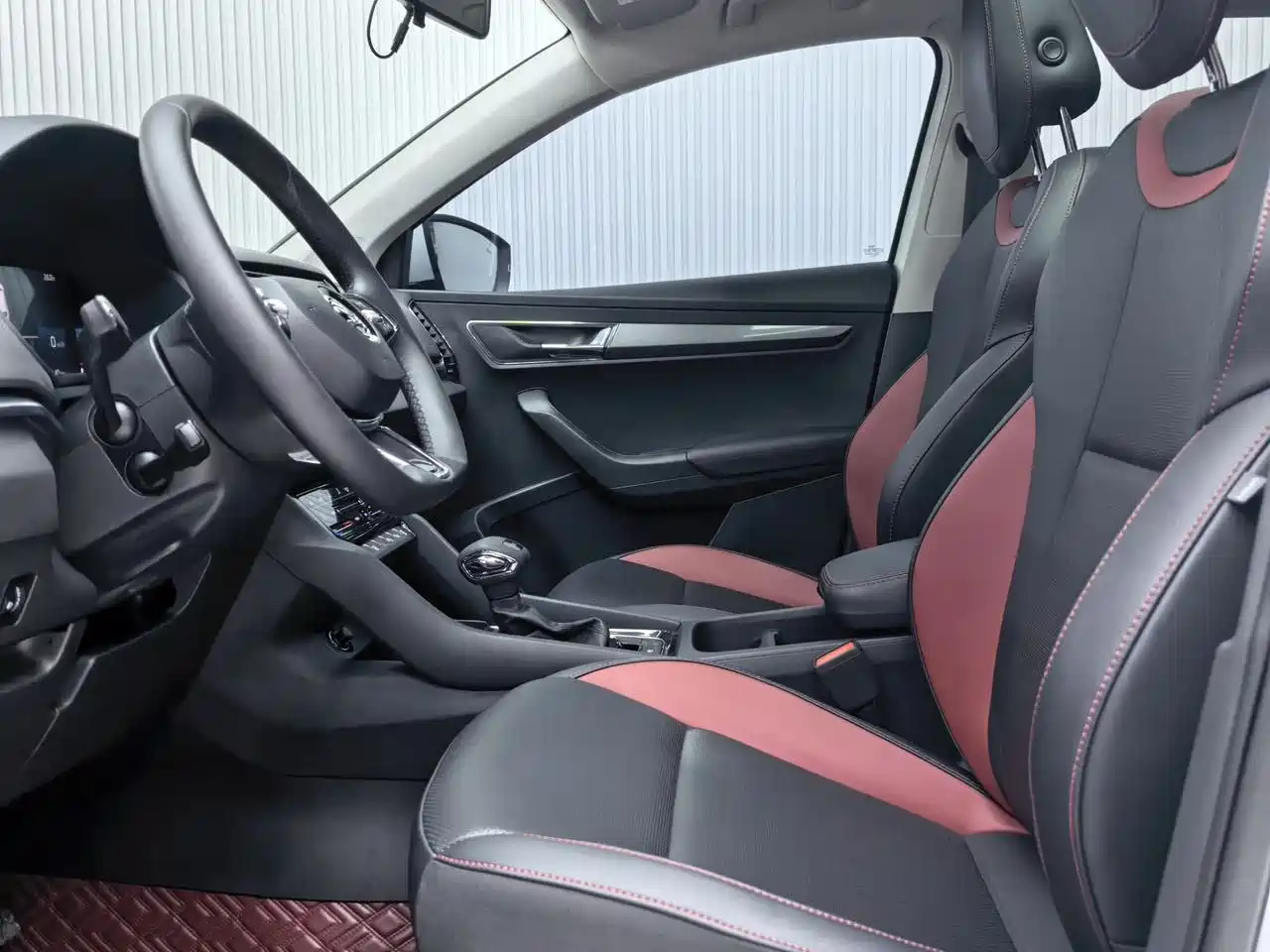 Photo 9 - Škoda Karoq