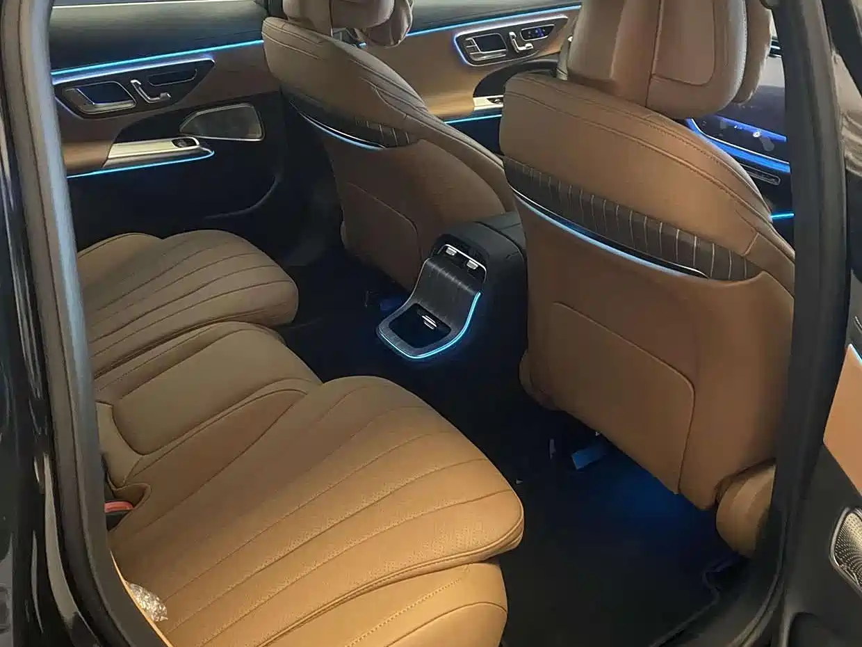 Mercedes-Benz E-Class 2025 E 300 L Luxury фото 6