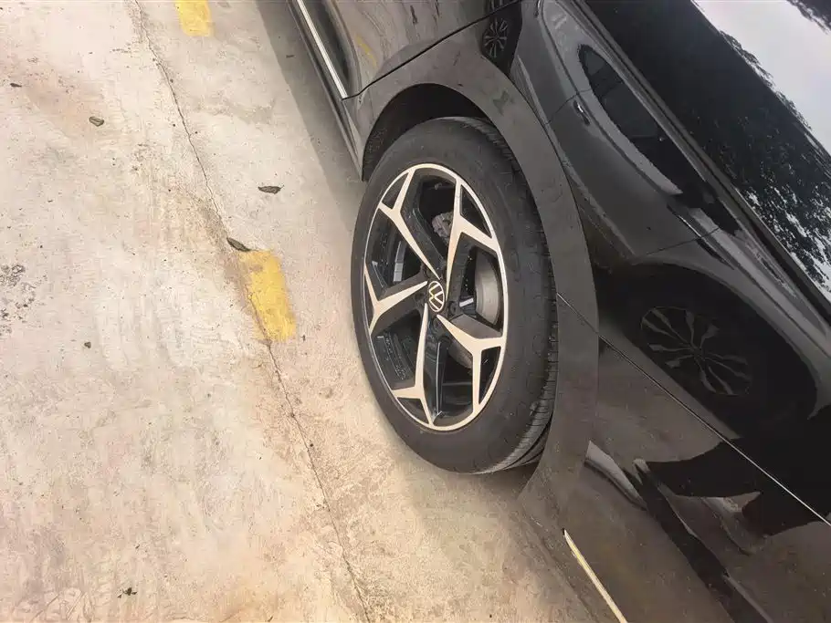 Volkswagen Passat 2023 Facelift 330TSI Starlight Elite Edition фото 6