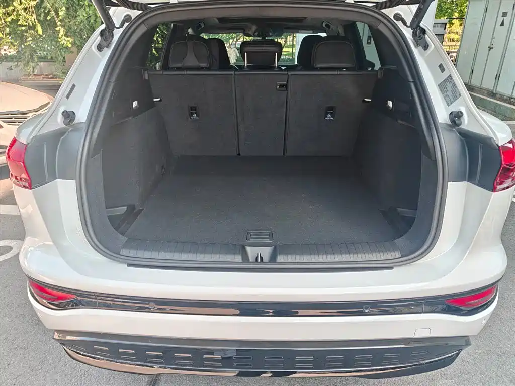 Audi Q6L e-tron 2025 Model Pioneer Edition фото 15