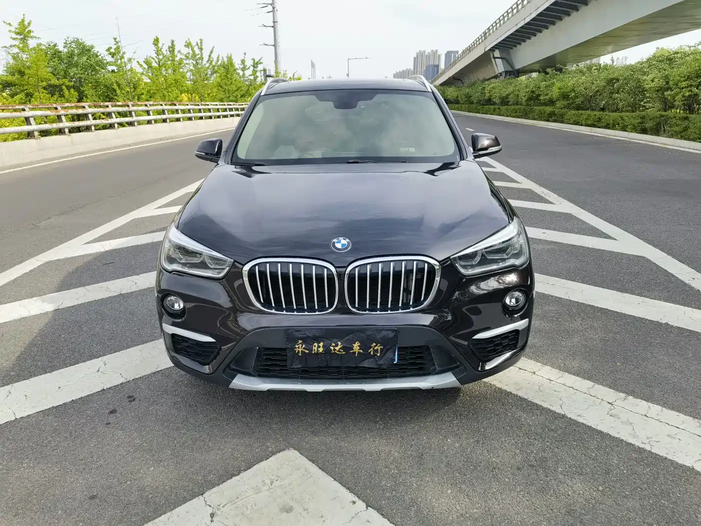 BMW X1 2018 sDrive18Li Premium Model фото 2