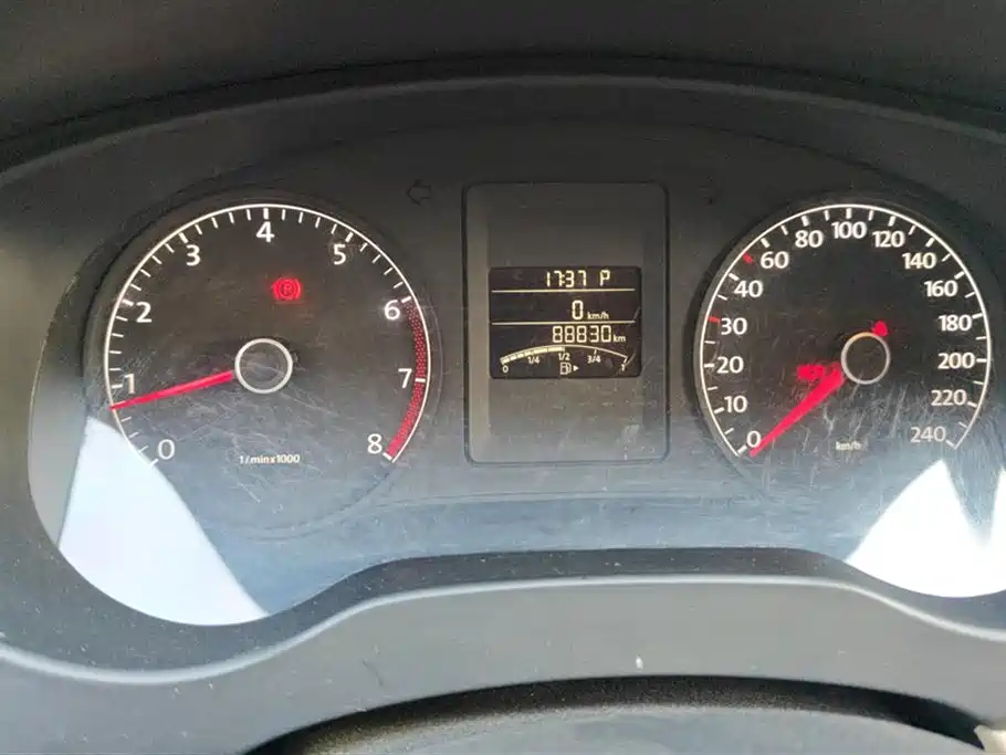 Volkswagen Sagitar 2014 Facelift 1.6L Automatic Comfort фото 14