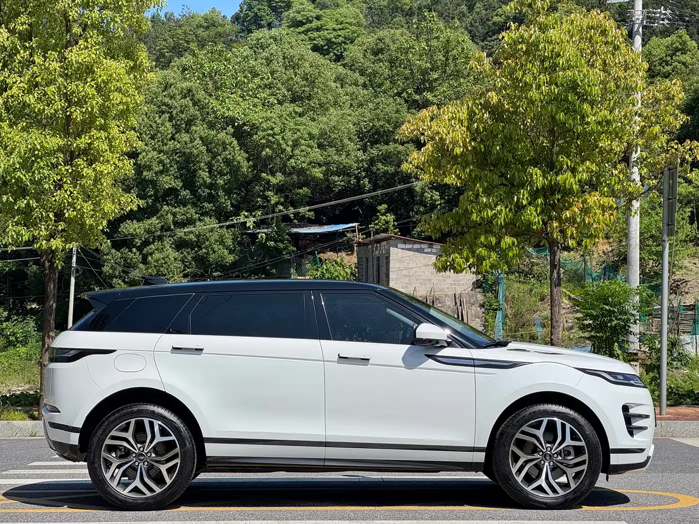 Land Rover Range Rover Evoque 2023 Range Rover Evoque L 249PS Luxury Edition фото 7