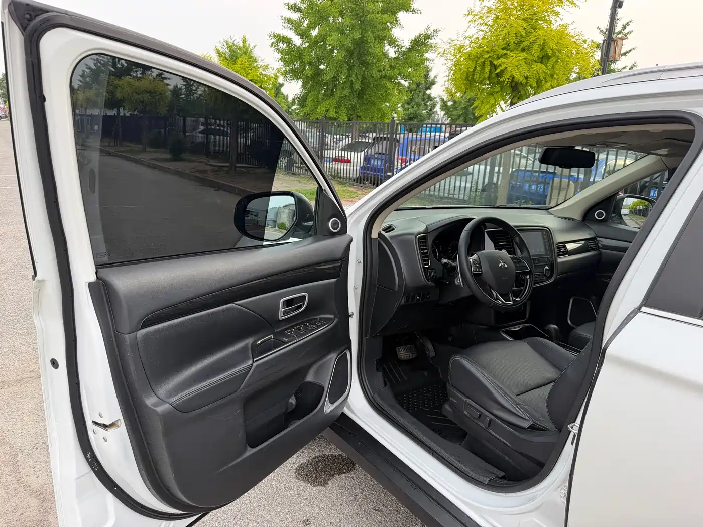 Mitsubishi Outlander 2018 2.4L 4WD Elite Edition 5-seater фото 9