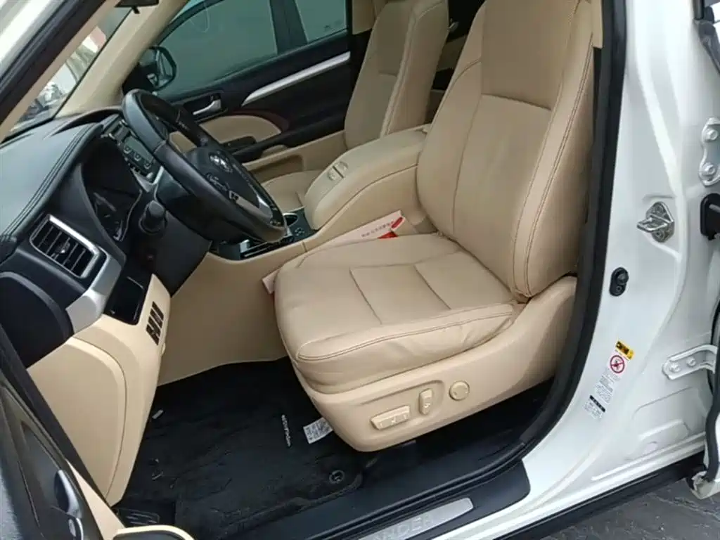 Toyota Highlander 2015 2.0T AWD Luxury Edition 7-seater фото 15