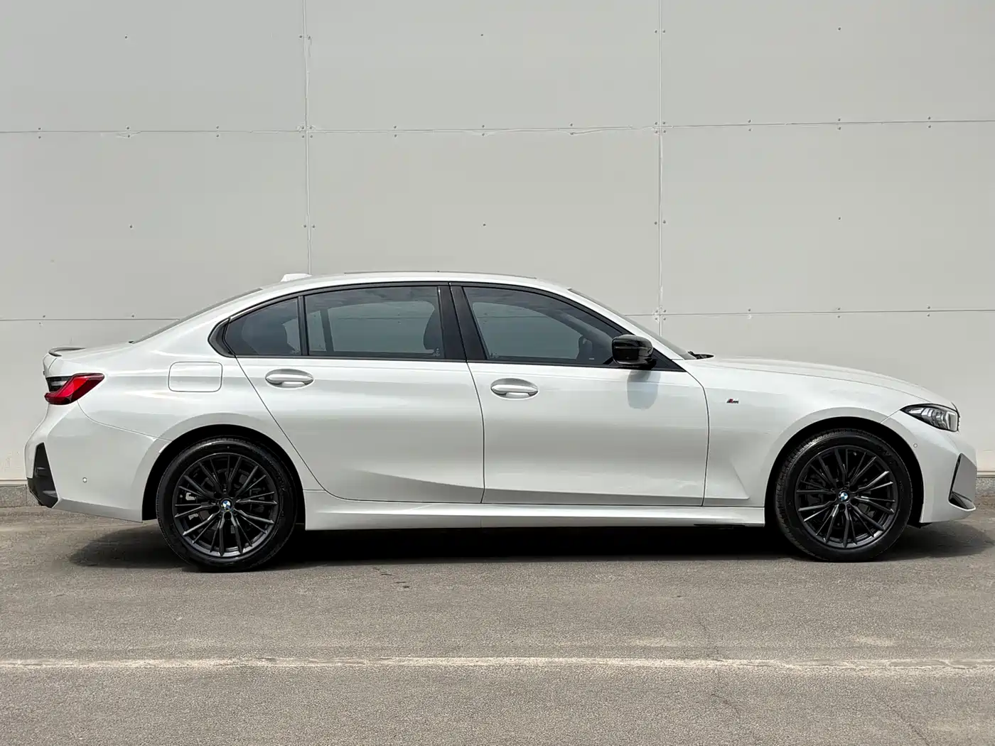 BMW 3 Series 2024 325Li M Sport Shadowline Package фото 9